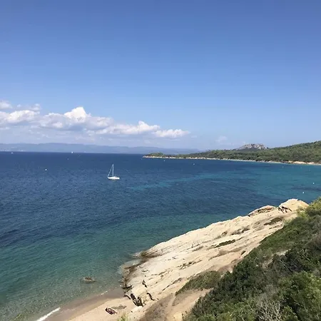 à Hyères, Proche Et Port, Parking Et Wifi Inclus - Fr-1-335-200